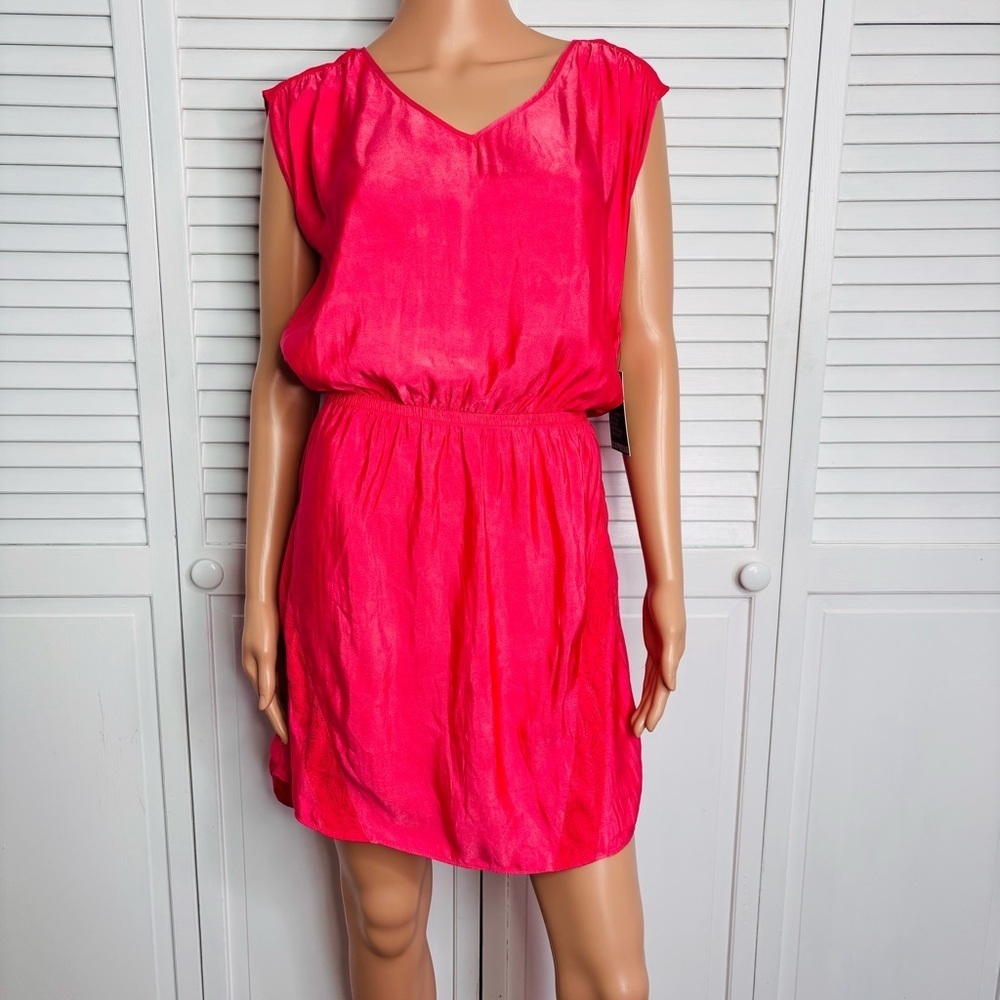 EXPRESS Pink Lace Cap Sleeve Dress Size Small